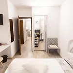 Pensjonat Loft & Espace Maison 1706 Orta 3*