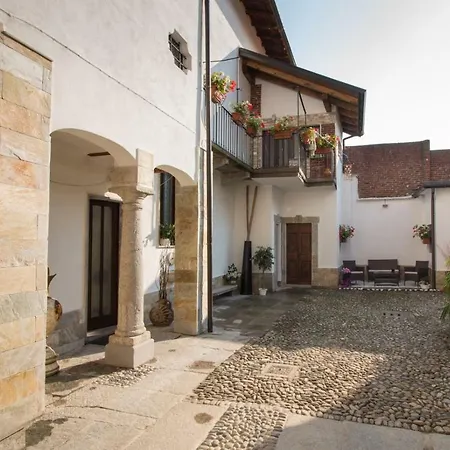 Loft & Espace Maison 1706 Orta 3* Borgomanero