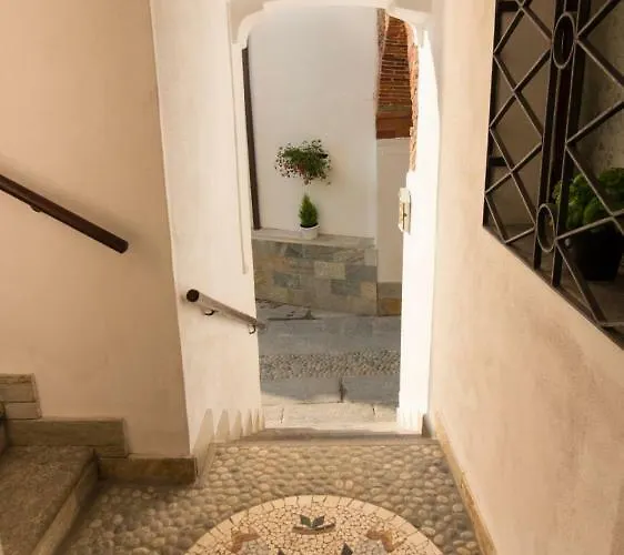 Loft & Espace Maison 1706 Orta 3* Borgomanero